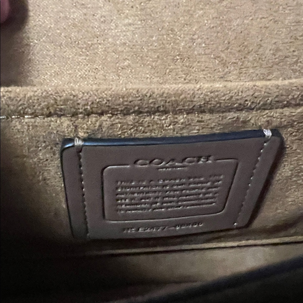 COACH Klare Crossbody bag. Used twice see photos for measurements and condition. - Picture 5 of 11